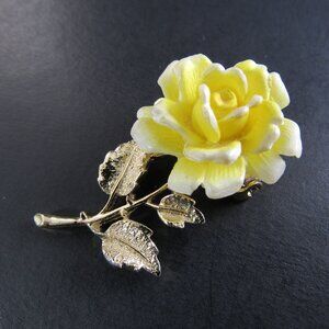 VINTAGE GOLD TONE BROOCH PIN YELLOW ROSE (BR31)